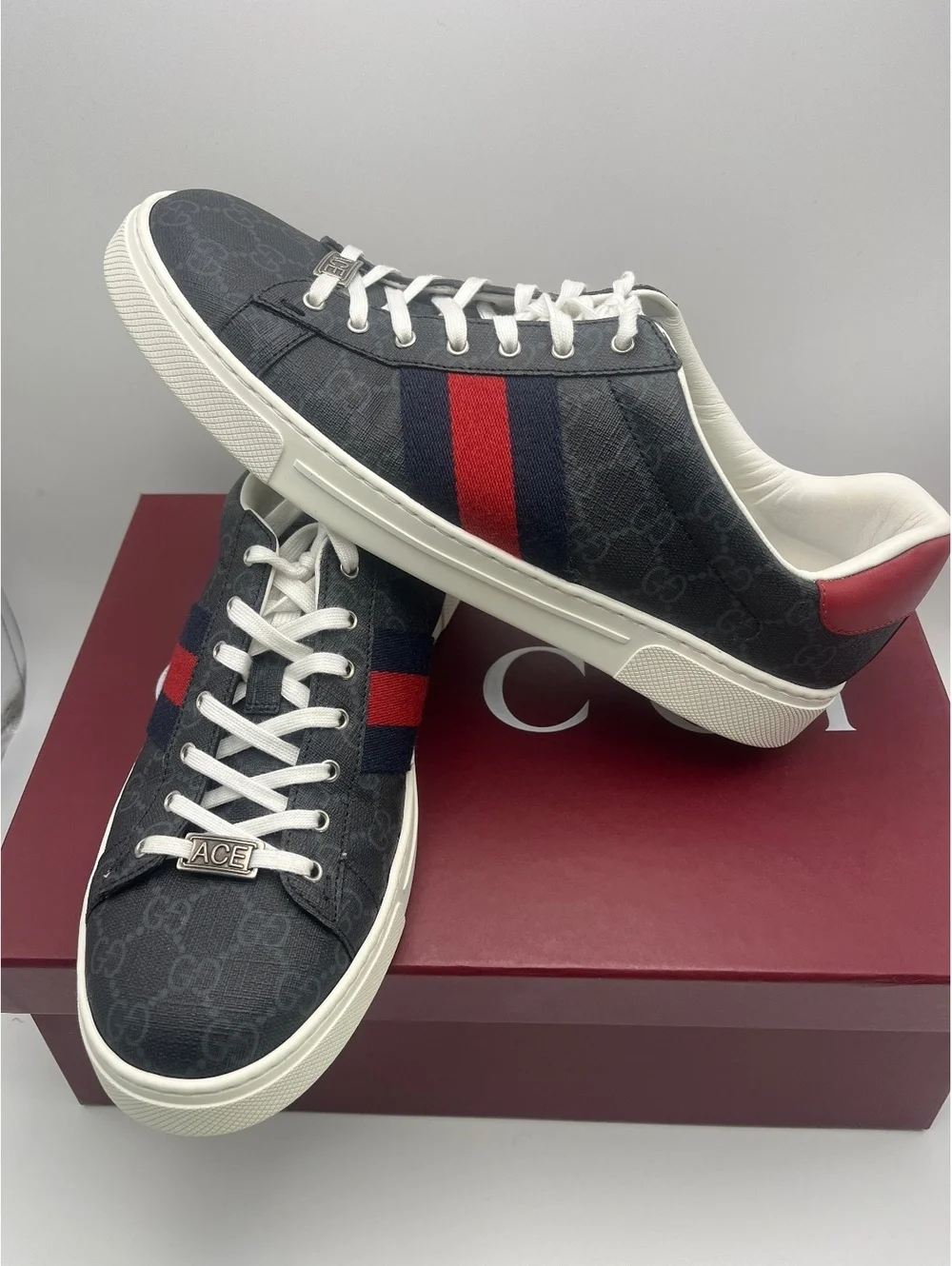Gucci Mens Monogram New Ace GG Supreme Low Top Sneakers size 10 US Men’s